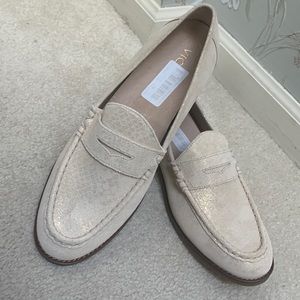 NWT Vionic Loafers Size 9 1/2